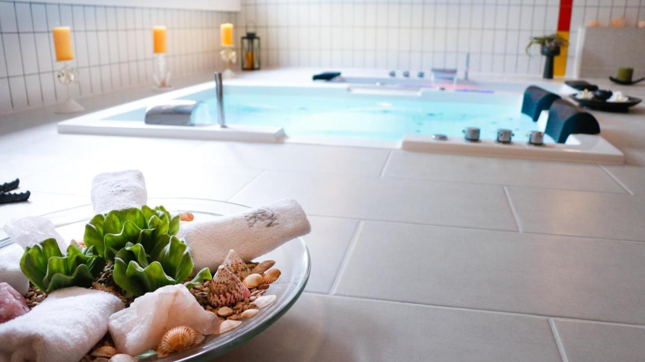 Park - Hotel Inseli Romanshorn Eksteriør billede